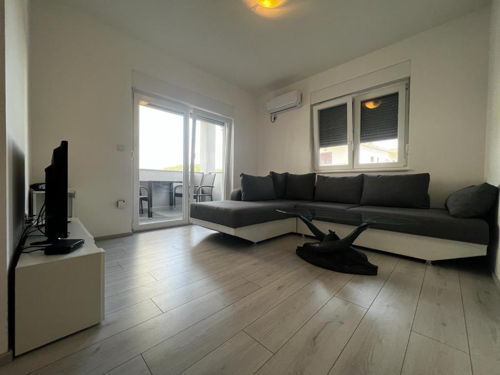 Apartments Petrusic Супетарська Драґа Екстер'єр фото