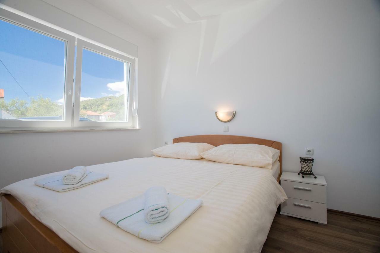 Apartments Petrusic Супетарська Драґа Екстер'єр фото