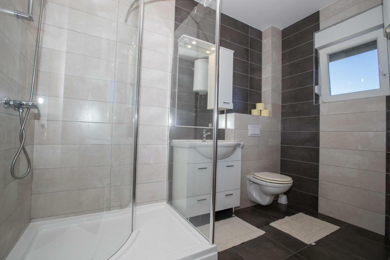 Apartments Petrusic Супетарська Драґа Екстер'єр фото