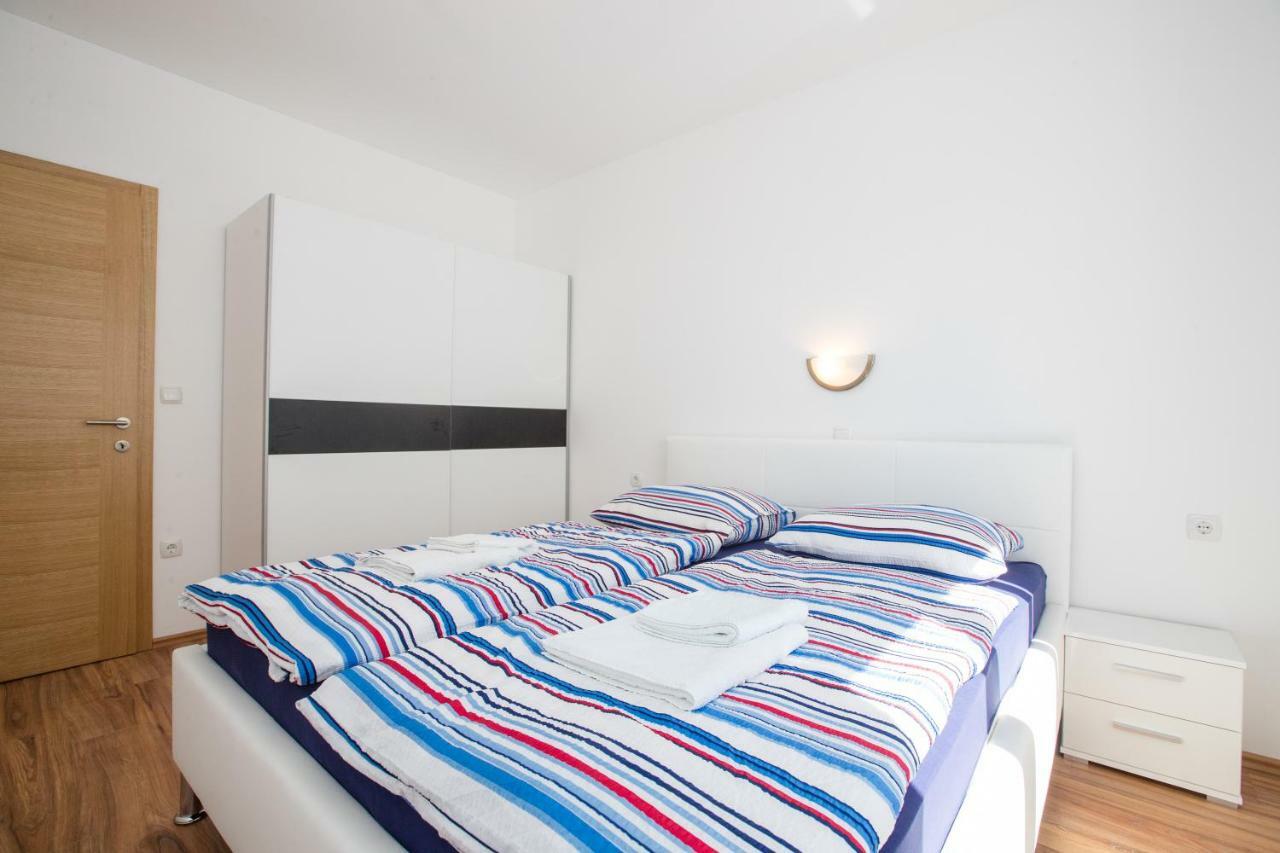 Apartments Petrusic Супетарська Драґа Номер фото
