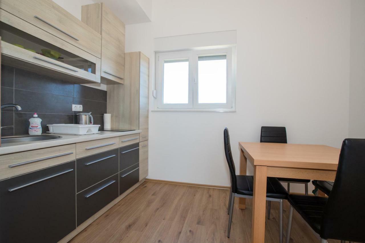 Apartments Petrusic Супетарська Драґа Екстер'єр фото